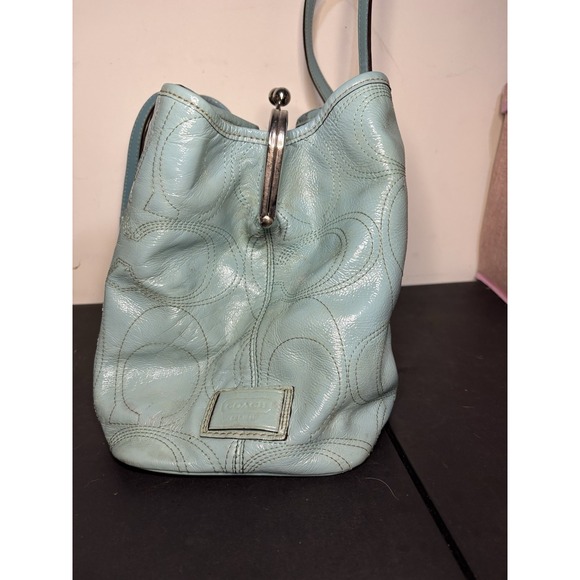 Coach Blue Patent Leather Signature C Kisslock Satchel Medium Size Good Cond - Picture 3 of 16